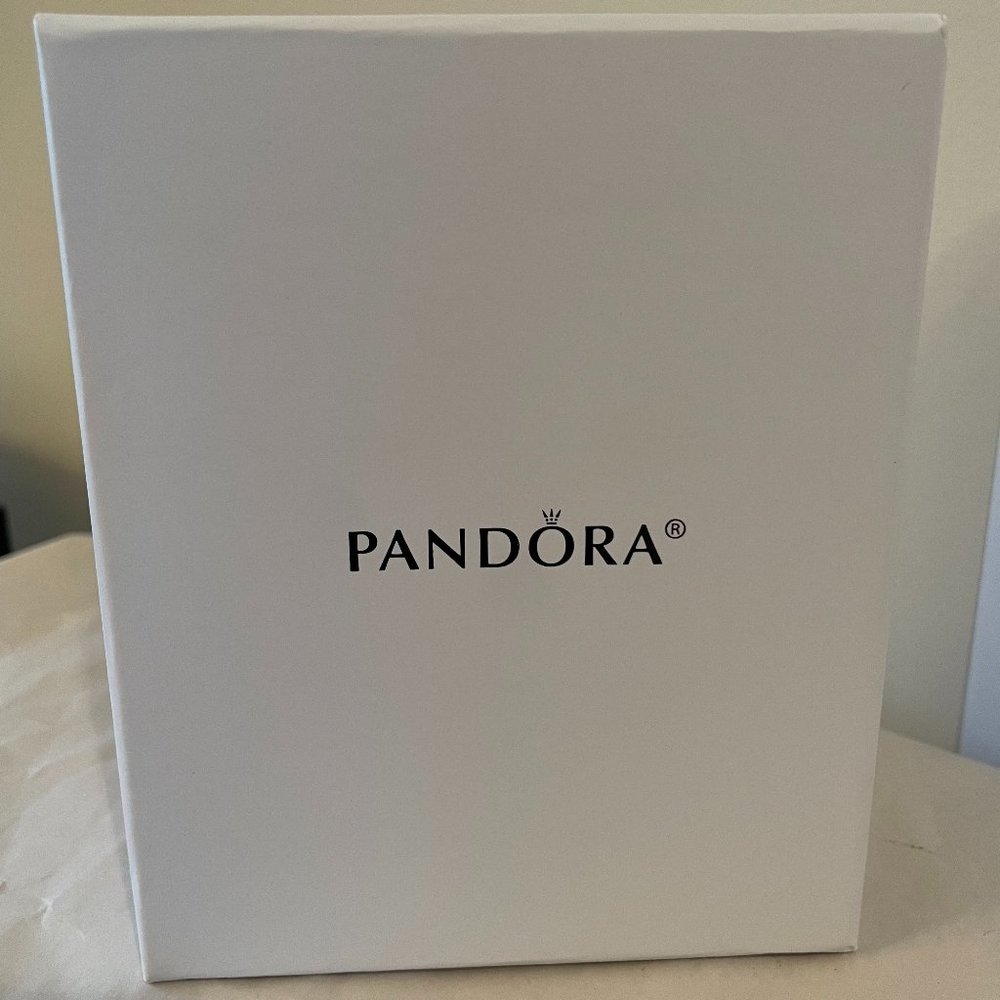 RARE 2017 PANDORA REINDEER ORNAMENT - 4 PIECE SET